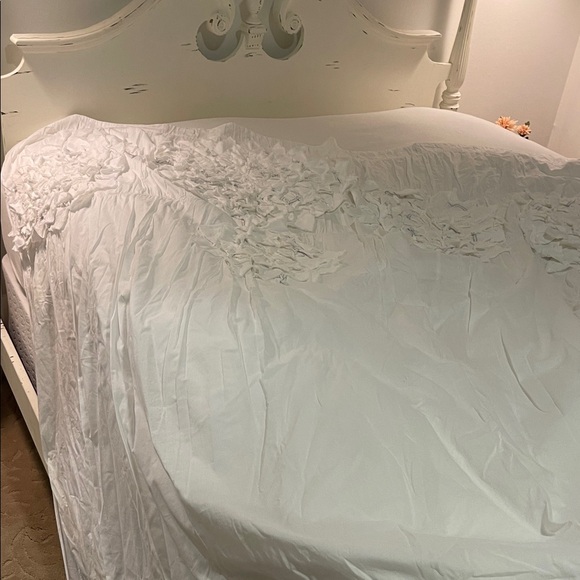 Anthropologie Sculpted Mums Shower Curtain - Picture 3 of 7